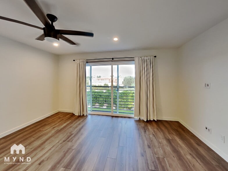 Building Photo - 13155 Portofino Dr