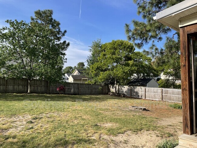 Building Photo - 346 Cresthaven Dr