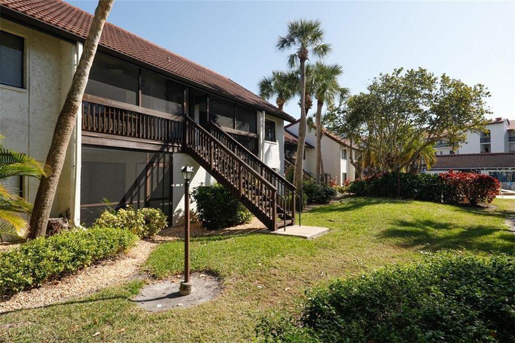 Building Photo - 1634 Stickney Point Rd