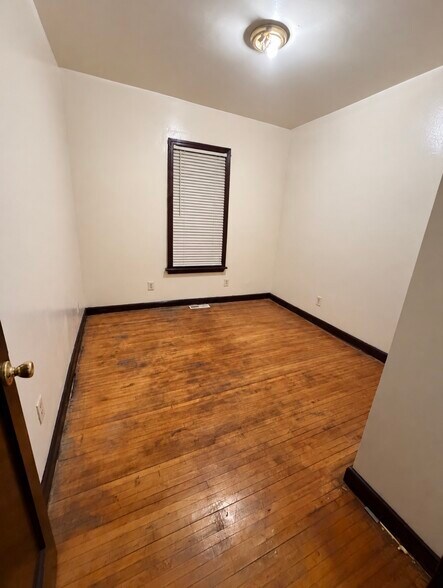 Building Photo - 2512 N 35th St