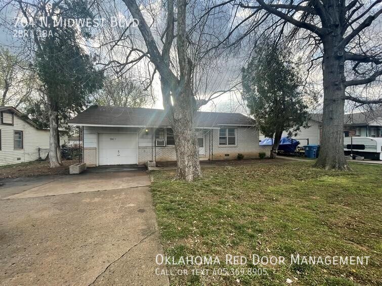 Building Photo - 704 N Midwest Blvd