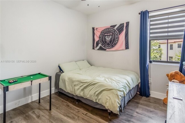 Building Photo - 724 SE 37th Ave