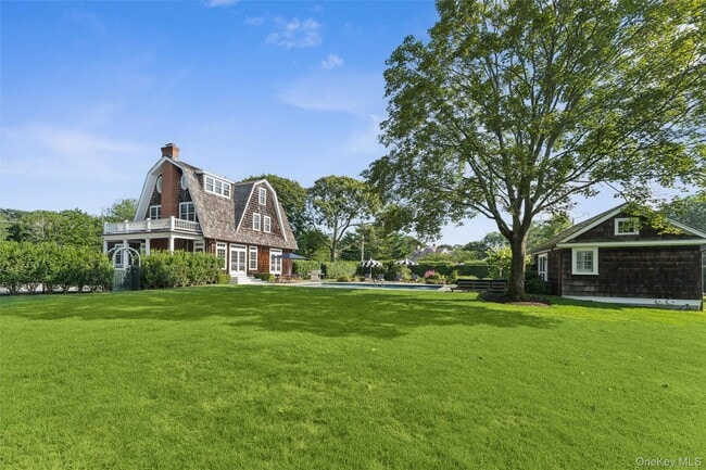 Building Photo - 109 Quogue St