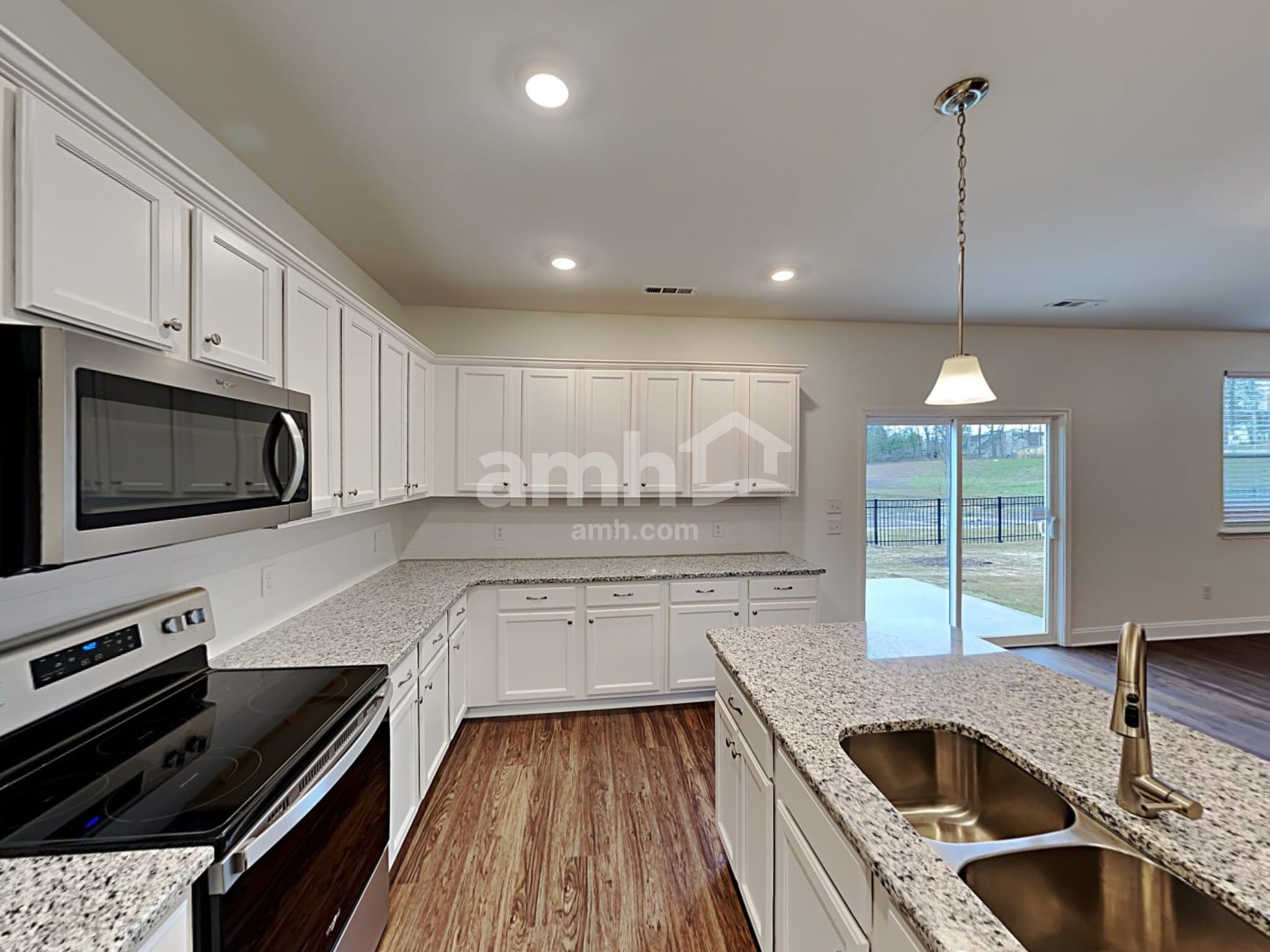 Building Photo - 1357 Lomond Dr