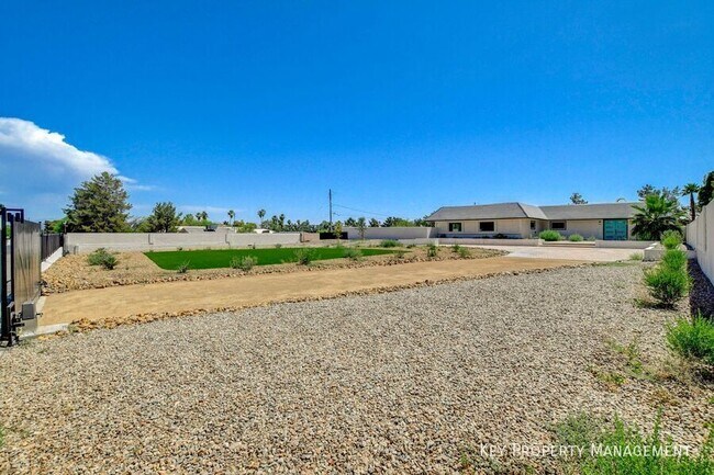 Building Photo - 3962 Euclid St