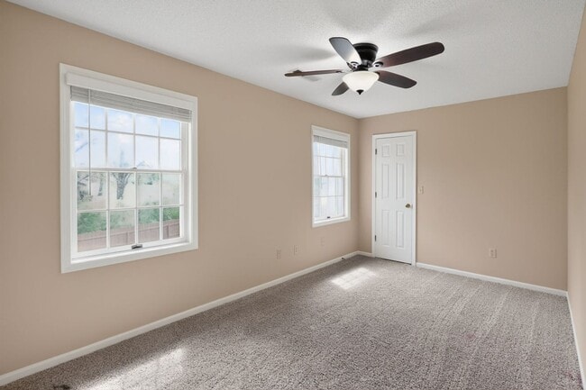 Building Photo - Spacious 4BR House in Columbia