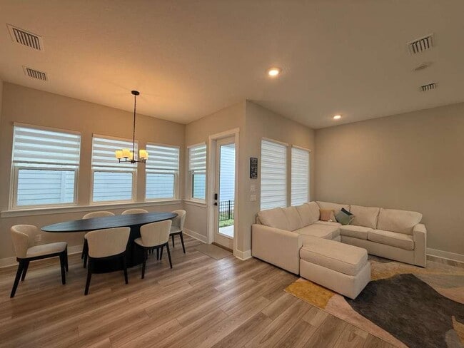 Building Photo - 11023 Cosmic Wy