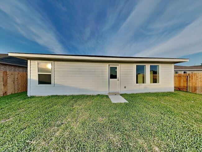 Building Photo - 417 Texas Pecan Dr