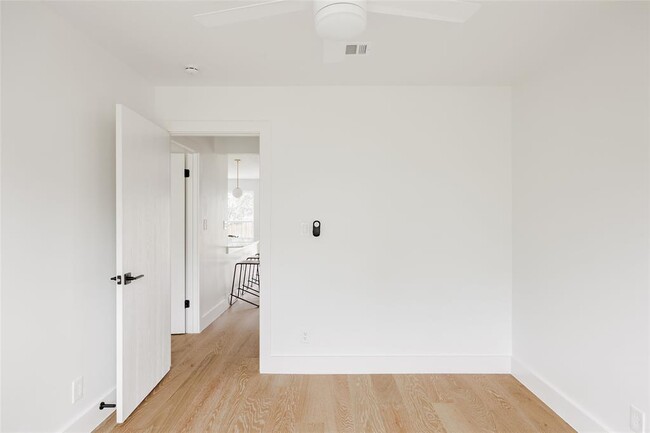 Building Photo - 3105 Jeanette Ct