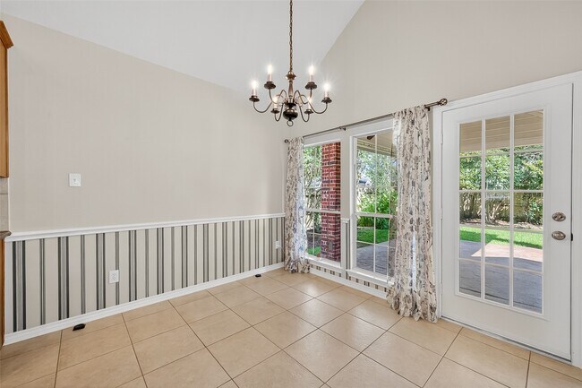 Building Photo - 2223 Fern Mist Ln