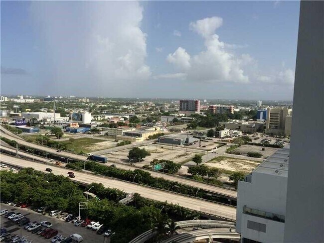 Building Photo - 1040 Biscayne Blvd