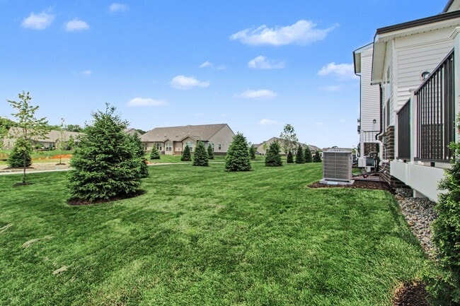 Building Photo - 5660 Corgi Dr