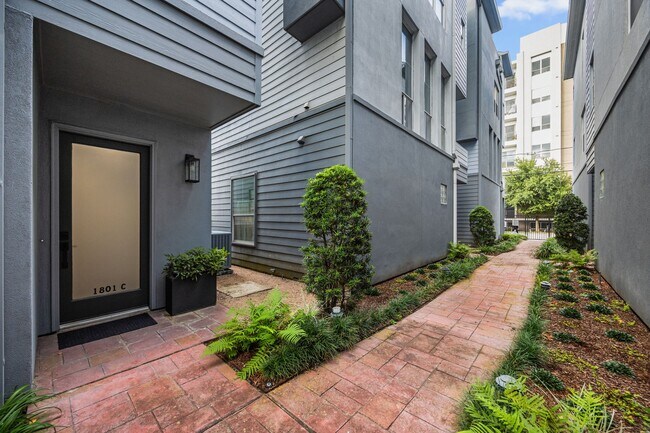 Building Photo - 1801 Oneil St