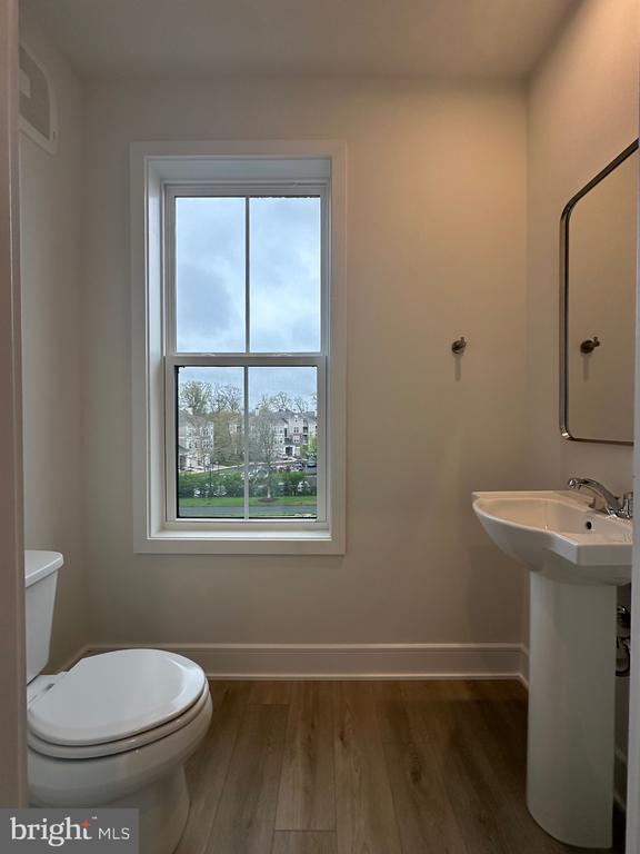 Building Photo - 43324 Farringdon Sq