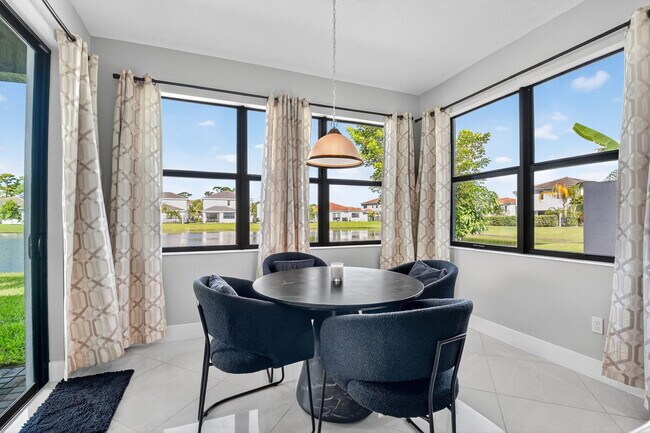 Building Photo - 7303 Estero Dr