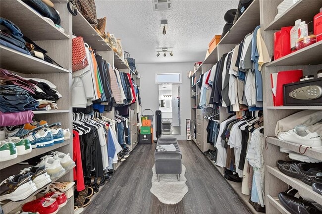 Building Photo - 10613 Mobberley Cir