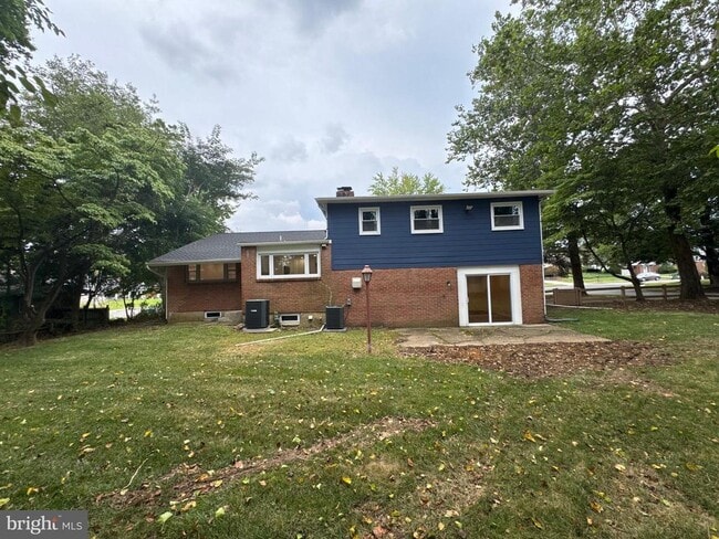 Building Photo - 355 Cherry Hill Blvd