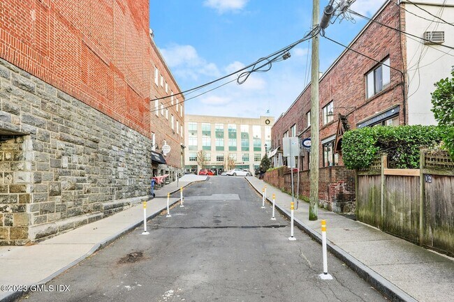 Building Photo - 12 Grigg St