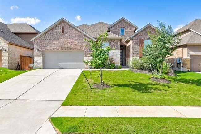 Primary Photo - 3320 Columbus Way