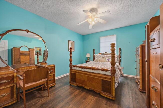 Building Photo - Gorgeous All-Brick San Jose Home!
