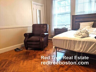 Building Photo - 17 Putnam Ave