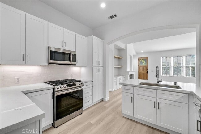 Building Photo - 6 Celano Ct