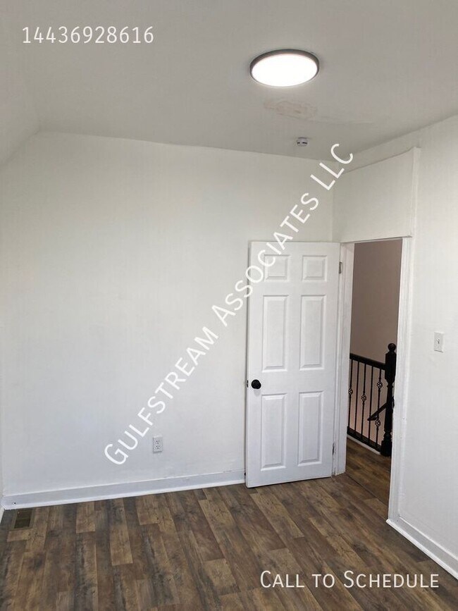 Building Photo - 2566 W Fayette St