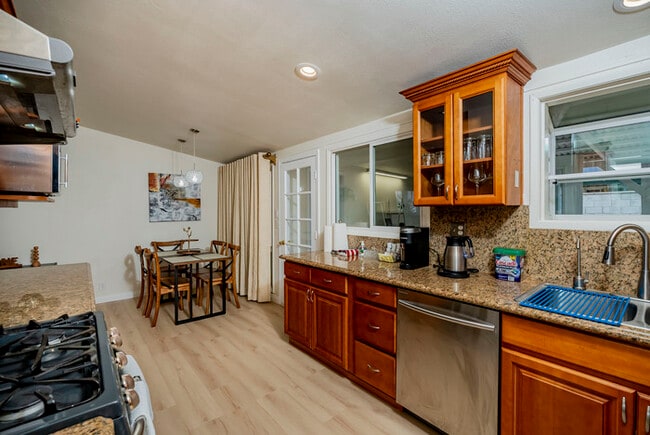 Building Photo - Furnished 3BR Glendora Home | Quiet Retreat + Parking