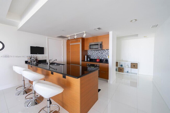 Building Photo - 50 Biscayne Blvd