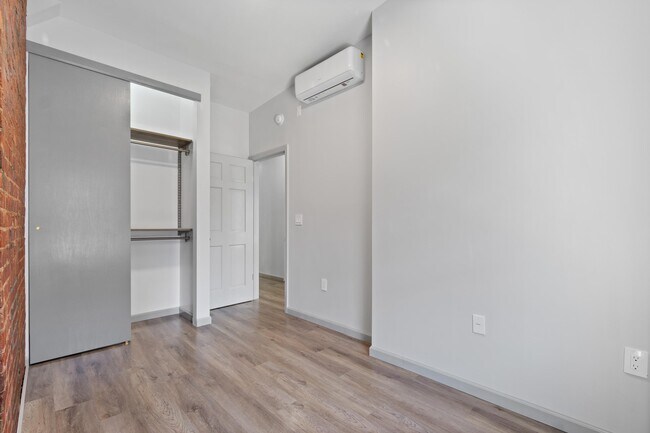 Building Photo - 232 1st St