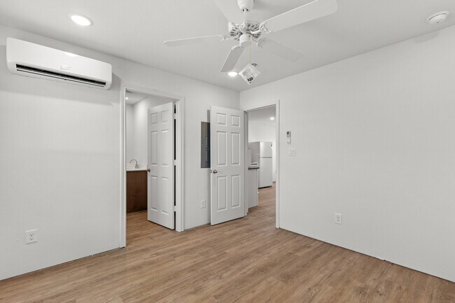 Building Photo - 4125 Compton Ln