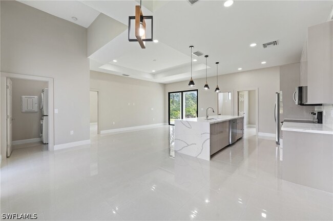 Building Photo - 2903 37th St W