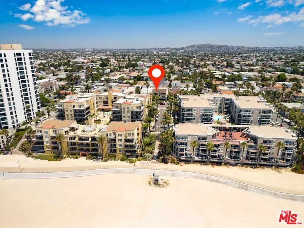 Building Photo - 1415 E Ocean Blvd