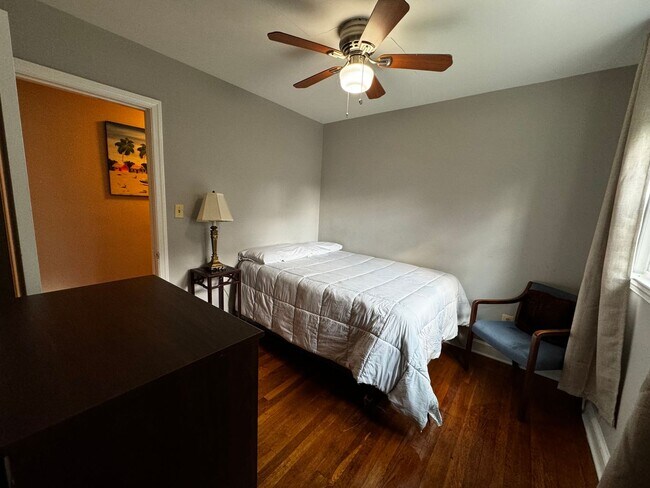 Building Photo - Spacious Furnished 4BR Home with Prime Location Near Marymount and Metro