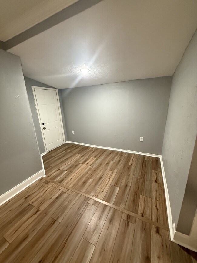 Building Photo - 5218 Cortelyou Ln