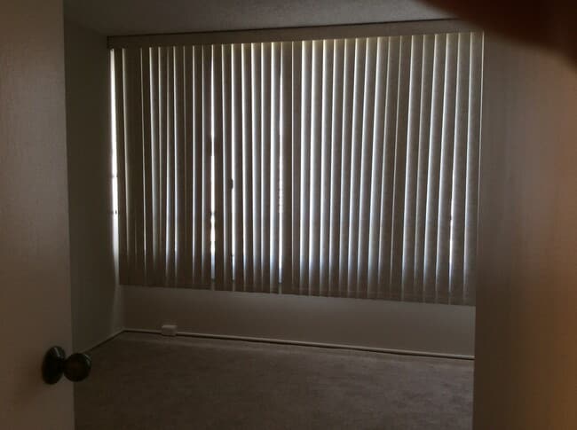 Building Photo - Elms - Close to Ala Moana, Downtown & More