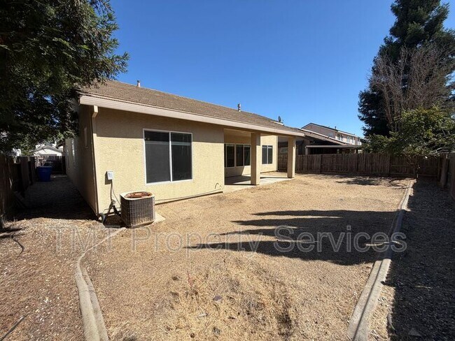 Building Photo - 9348 Sierra Spring Way