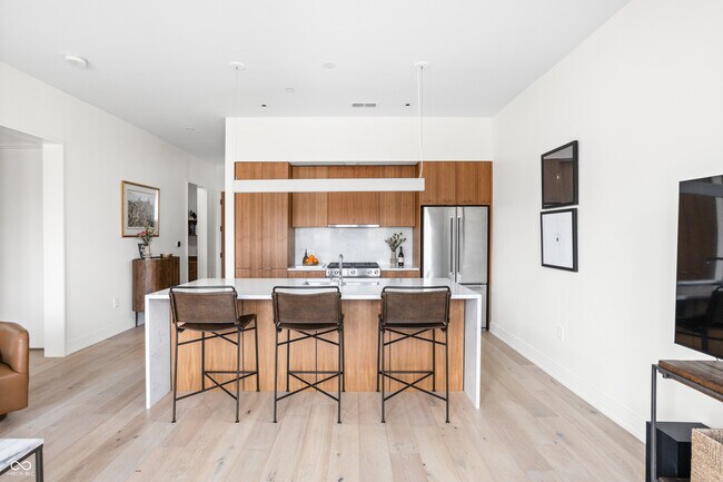 Building Photo - 877 N East St