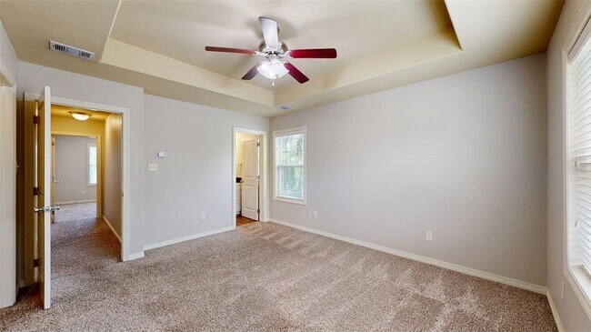 Building Photo - 106 Richards St