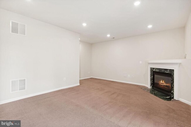 Building Photo - 24707 Kings Canyon Square