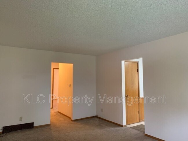 Building Photo - 1550 NW 81st St