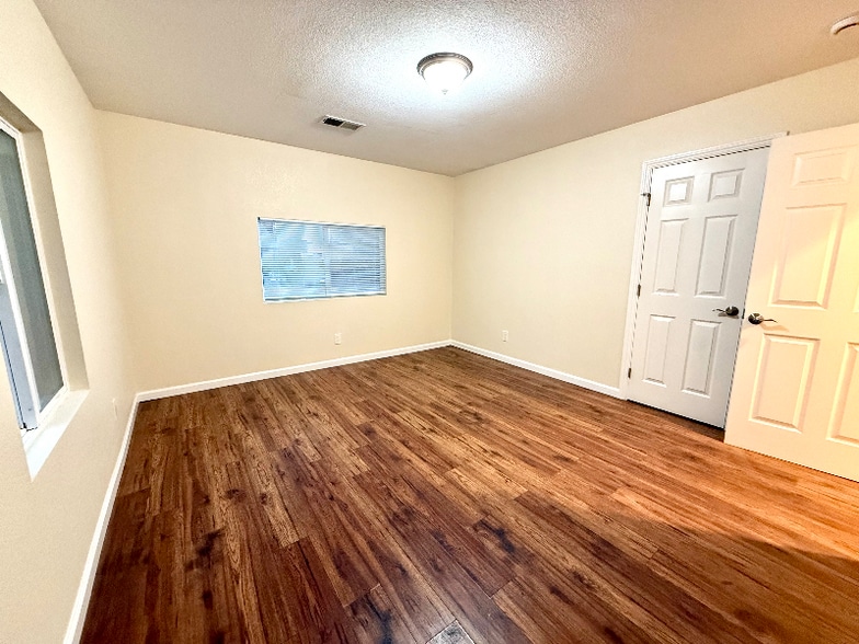 Building Photo - 408 Page St