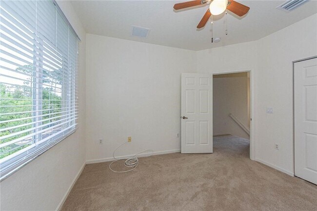 Building Photo - 2563 Stockbridge Square SW