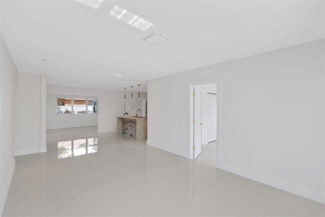 Building Photo - 3349 El Vedado Ct E