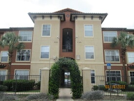 Building Photo - 5554 Metrowest Blvd