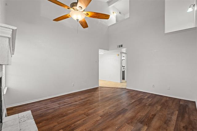 Building Photo - 812 Creekside Dr