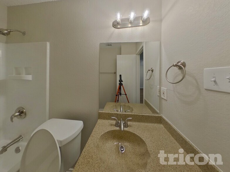 Building Photo - 6701 Spur Ridge Ct