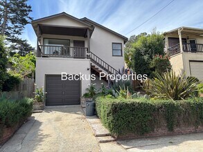 Building Photo - Wonderful two-bedroom home in established neighborhood