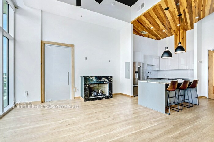 Building Photo - 1154 Division St