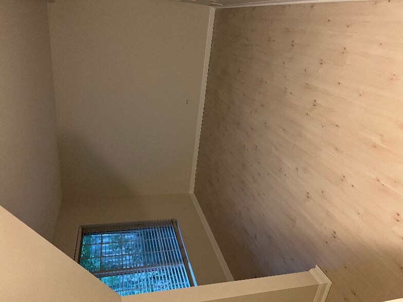 Building Photo - 275 W Whispering Oaks Ln